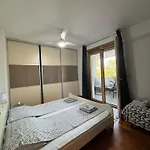 Peaceful 20 Min From Sea Villa